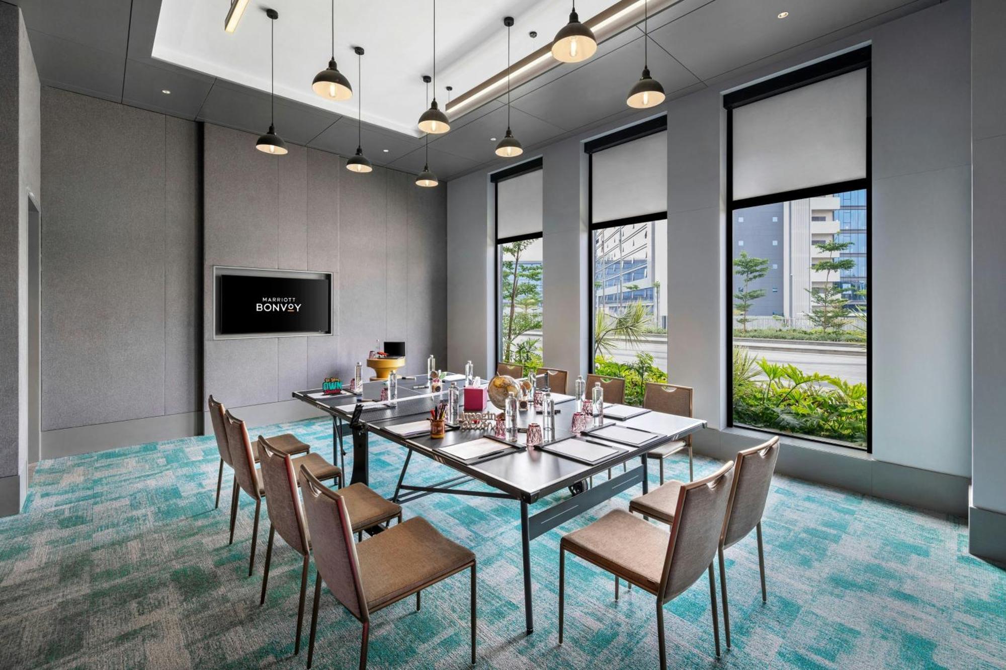 Moxy Bengaluru Airport Prestige Tech Cloud Hotel Devanahalli Buitenkant foto