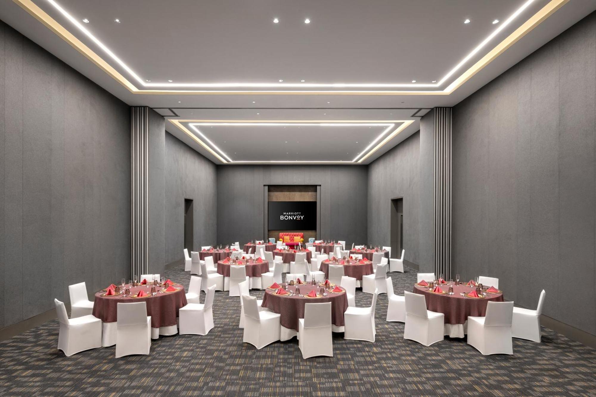 Moxy Bengaluru Airport Prestige Tech Cloud Hotel Devanahalli Buitenkant foto