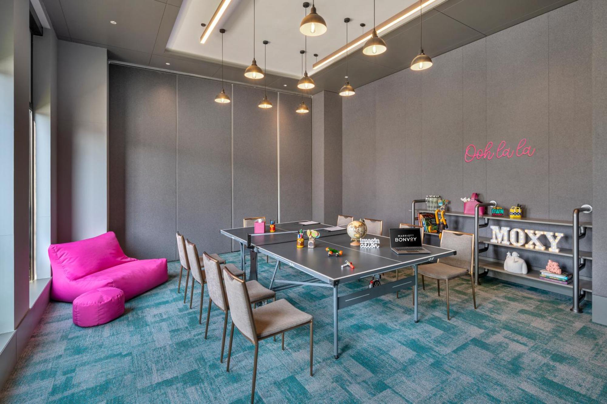 Moxy Bengaluru Airport Prestige Tech Cloud Hotel Devanahalli Buitenkant foto