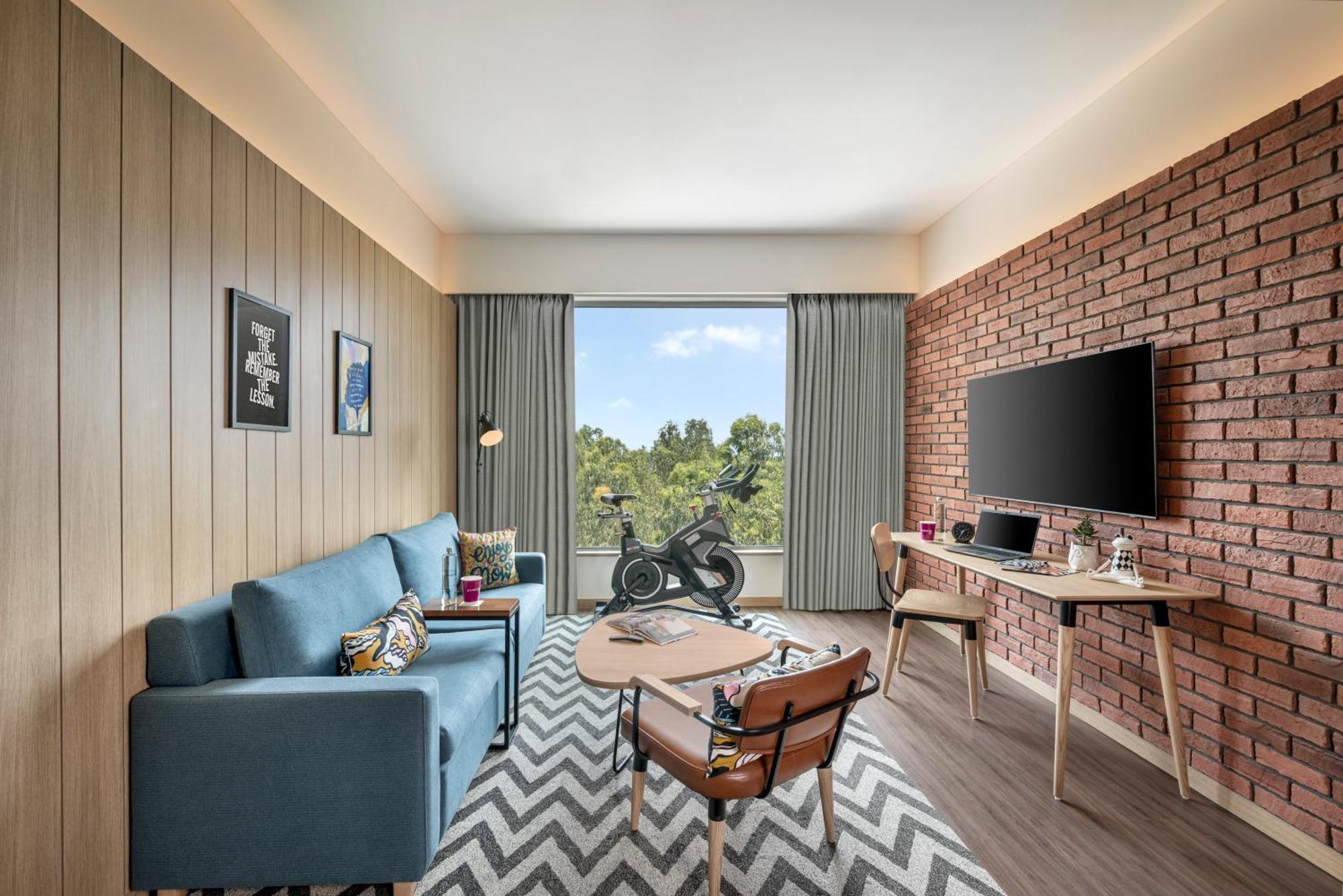 Moxy Bengaluru Airport Prestige Tech Cloud Hotel Devanahalli Buitenkant foto